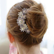 Women Crystal Rhinestone Petal Comb Flower Hair Pin Clip