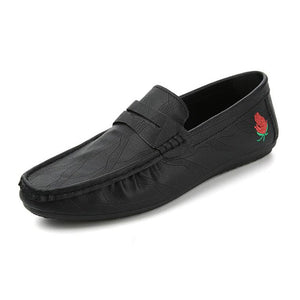 Men Embroidery loafers Fashion Round Toe Shallow Driving Shoes